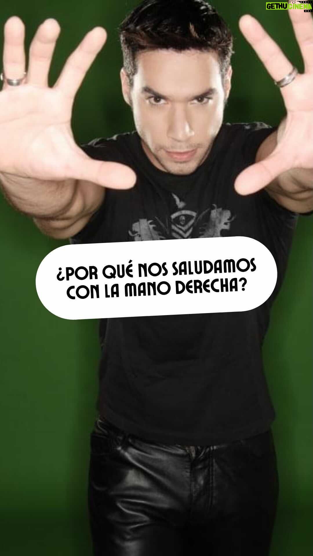 Miguel Augusto Rodríguez - 1K Likes - ¿Por qué nos saludamos con la mano derecha? Descúbrelo en esta nueva entrega de #EntreParéntesis con @MiguelAugusto20
