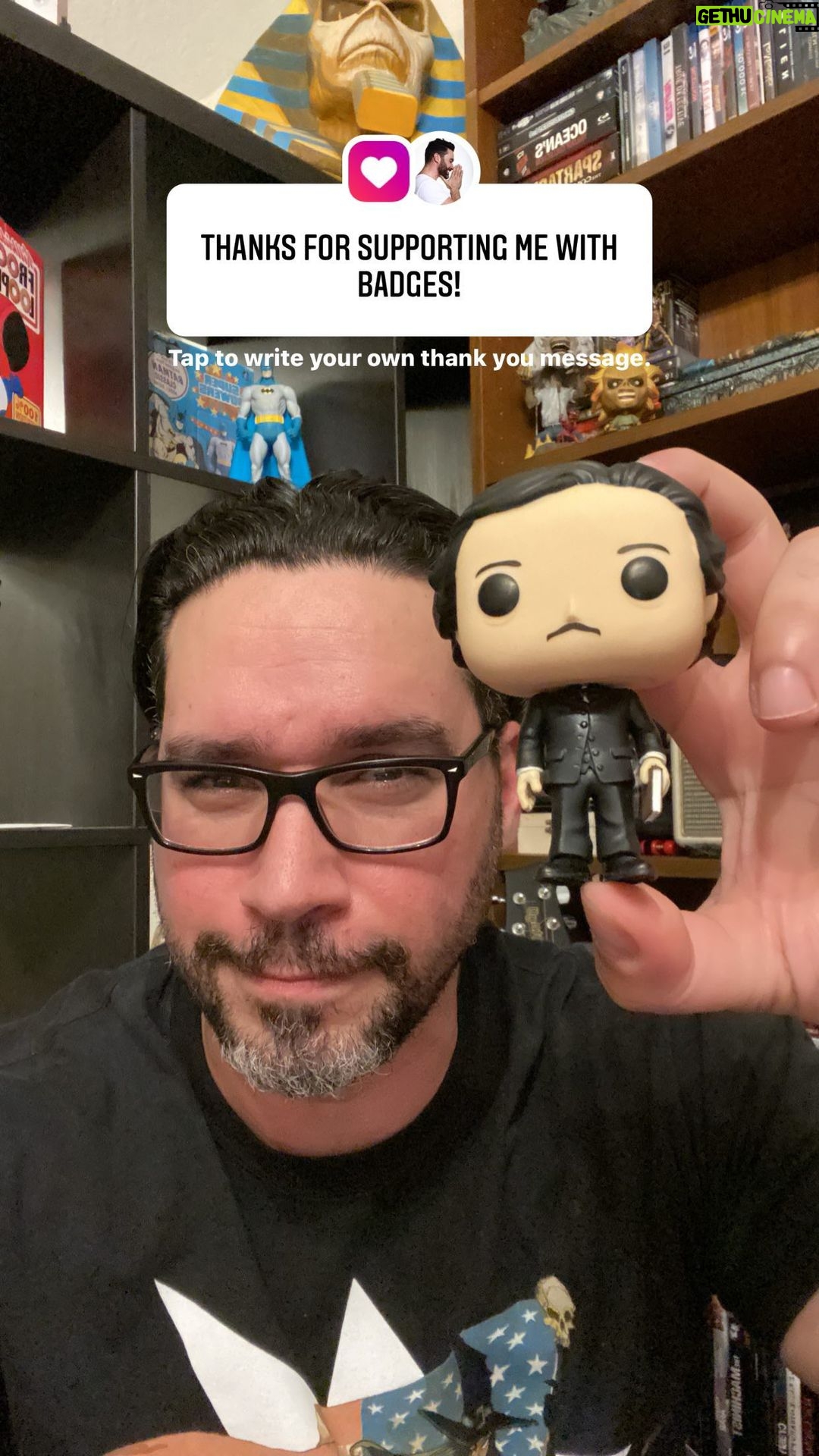 Miguel Augusto Rodríguez Instagram - ¿Por qué leer a Poe? Te contesto: ¿Por qué no hacerlo?