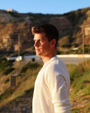 Miguel Bernardeau Instagram - Luz portuguesa 

By: @gorkagurdi