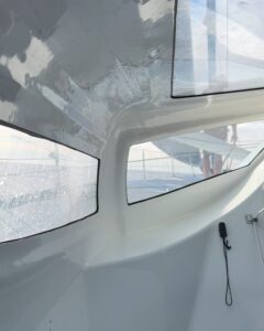 Miguel Bernardeau Instagram - Gracias a @biotherm y al equipo del IMOCA por dejarme navegar en un barco tan especial. 💙. Mucha suerte en vuestro viaje. #biotherm #biothermsailing