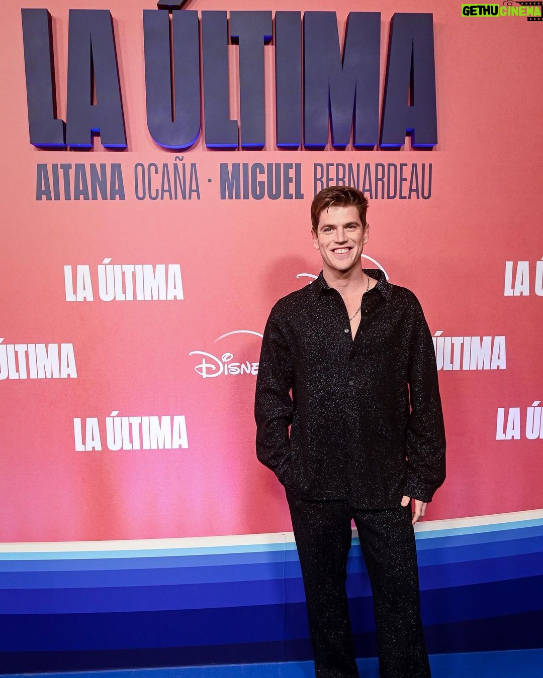 Miguel Bernardeau Instagram - Ayer en la premiere de @laultimaoficial . Que pasada de proyecto, que bien me lo he pasado, gracias de corazón a todo el equipo, a todo este pedazo de elenco, a @disneypluses y a @grupo_ganga . Espero que la disfrutéis mucho, la hemos hecho con todo nuestro amor. Disponible a partir de el 2 de diciembre. @biotherm conmigo en los momentos importantes Siempre a tiempo @omega 🙏🏽 @missoni @francescarinciari @valle_es_valle_ Gracias por ponerme guapo @jesusdepaula @alex_saint Madrid, Spain