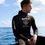 Miguel Bernardeau Instagram - Feliz Día de los Océanos. En esta foto estoy en Tenerife con el gran @miguel_apnea calentando los pulmones y a punto de disfrutar del fondo marino. Estoy muy orgulloso de formar parte de una familia como @biotherm que está dispuesta a llevar a cabo este tipo de proyectos, son pioneros en sostenibilidad y fomentan proyectos locales como Limpia Ríos, Salva Océanos, su misión es atacar el problema de los plásticos en el océano mediante su origen, los ríos. Todos tenemos algo que aportar y yo me uno #biotherm PD: @miguel_apnea gracias por compartir tu experiencia conmigo y llevarme al límite. Ojalá mas y pronto. 📷: @ginesdiaz