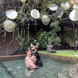 Miguel Bernardeau Instagram - ❤️(está aprendiendo a nadar y bucear)