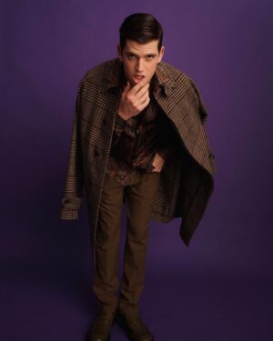 Miguel Bernardeau Instagram - @gqspain 👽
@adriacanameras