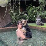 Miguel Bernardeau Instagram - ❤️(está aprendiendo a nadar y bucear)