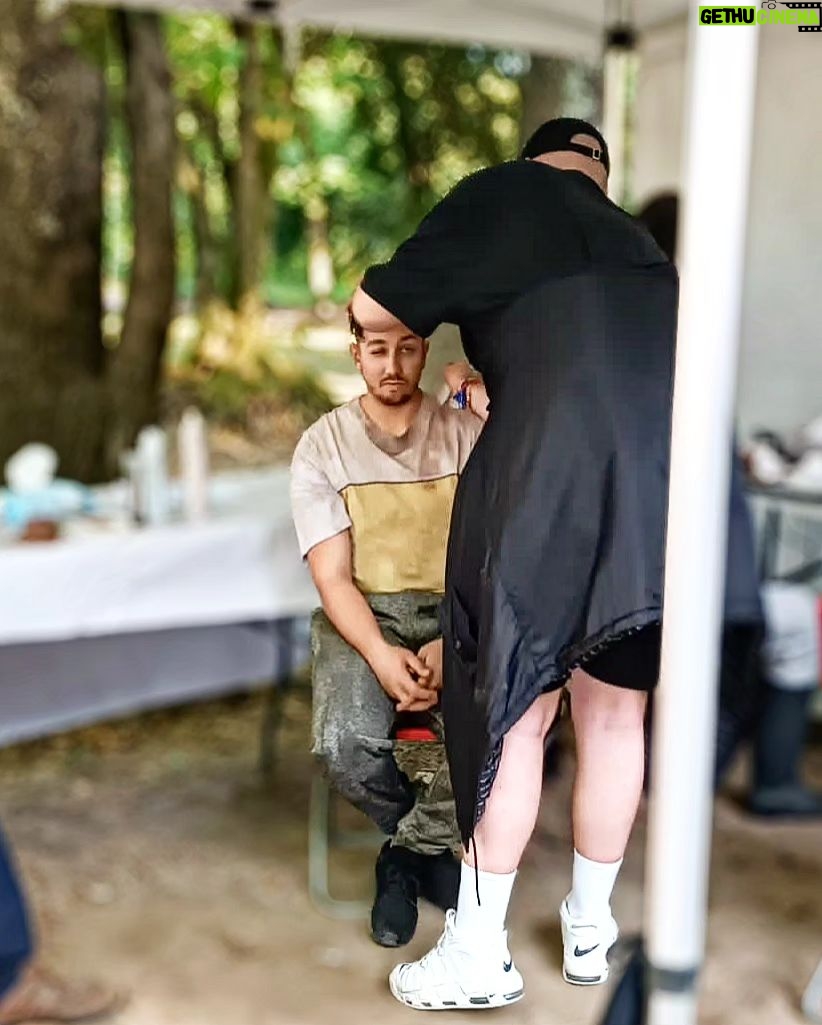 Miguel Cirillo Instagram - " Operación Marea Negra" - Season 3 🔥🔫 @amazon @primevideopt @primevideoes @primevideo @rtppt " Convertido en el intermediario de moda entre América y Europa, la pérdida de un importante cargamento de fentanilo coloca a Nando Barreira en la peor de las situaciones: tener que rendir cuentas a ambas partes. A partir de aquí, Nando emprende una carrera contrarreloj, no sólo para recuperar el crédito perdido ante quienes confiaron en él, sino también para eludir a la policía que le sigue la pista desde hace meses. Una carrera suicida en la que conservar su prestigio y libertad es lo de menos; lo de más es mantenerse vivo. " #BehindTheScenes #series #imdb #amazonprime #OMN #BTS #tvshow Spain