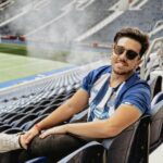 Miguel Cirillo Instagram - Trabalhar em casa é sempre mais fácil 🎬🔜💙 @fcporto @betano_portugal Estádio Do Dragão