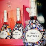 Miguel Cirillo Instagram - Malta, como sabem eu sou um apaixonado incondicional dos vinhos Mateus Rosé e este ano celebra-se 80 anos de uma história linda. Criaram uma edição especial com 3 garrafas com 3 estilos de música e eu escolhi qual? FADO! Porquê? Porque é algo tão puro, tão nosso 🇵🇹 E para celebrarmos todos juntos, a @mateusrosewine convidou-me para estar presente no próximo sábado no Rock In Rio Lisboa e como é óbvio lá estarei e conto com vocês junto da Mateus Rosé no Parque da Bela Vista para curtirmos @muse juntos 🤟🏽 #MaisRosé #Mateus80 #MateusLovesMusic @mateusrosewine #PUB Patrocinado