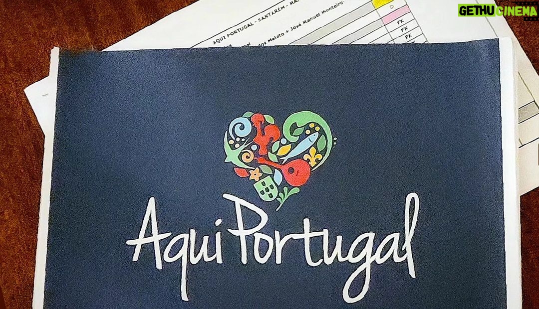 Miguel Cirillo Instagram - Feliz Dia Mundial da Televisão a todos os que fazem com que a magia aconteça. 📺 #photodump demasiado emotivo!