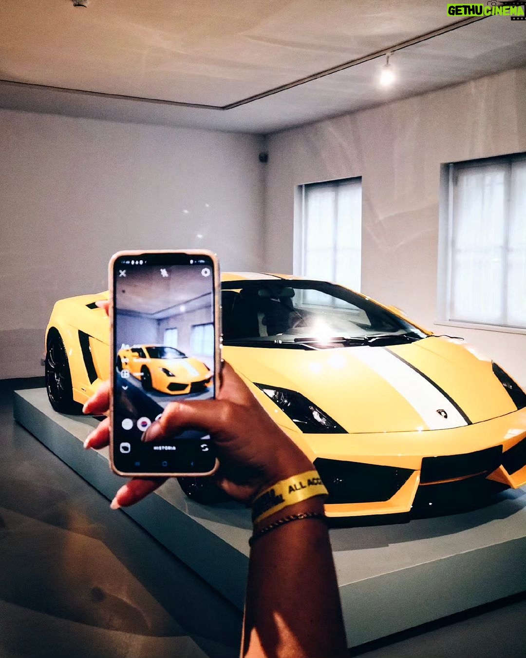 Miguel Cirillo Instagram - Este fim de semana viemos apoiar o grande @andre.vieira.racer ao @caramulomotorfestival! Obrigado ao @fitnessup_portugal por fazer acontecer algo mágico! Ficará para sempre 💛 🛞🏆🏎️ Caramulo Motorfestival