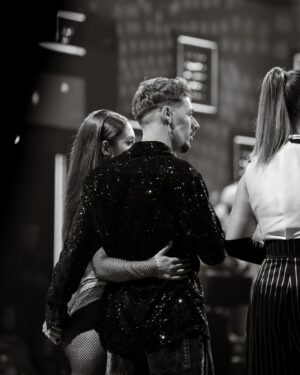 Miguel Cristovinho Instagram - já está • na altura em que estas fotografias foram tiradas ainda não estava a pensar nos 9 pontos do Sr. Alberto 👀 o que acharam da nossa atuação?? • 761 200 203 • vamos levar a @ana.cardosooo à final 🌹 
// 
📸 by @catiafigueiredo.photo //