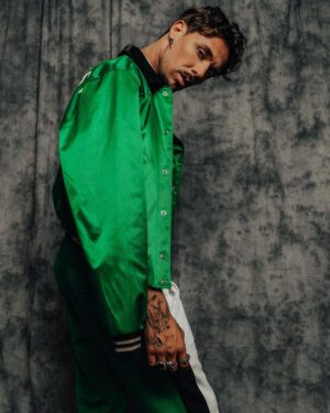 Miguel Cristovinho Instagram - calmo 🍀 

@brandfire.pt 
@gant 
styling: @diogoraposopires 
photography: @sarasaraiva_____ 
make up: @mag.smakeup 
hair: @davidxavier.hairpro