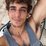 Miguel Herrán Instagram – No me repitáis ese rollo de que me afeite.. que cada uno viva como quiera!