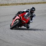 Miguel Herrán Instagram – Gracias @carrera y @ducaticorse por la experiencia de este finde semana.
Ha sido increíble poder probar la panigale V4S en el @circuitdecatalunya
Para la próxima temporada estaré encantado de ser vuestro piloto😜
📸 @sergioacostaglez