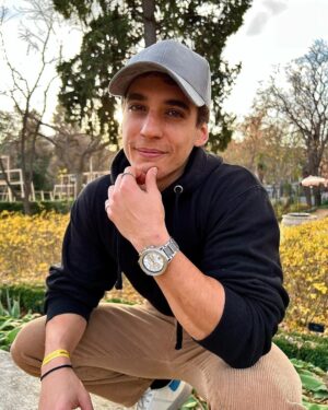 Miguel Herrán Instagram - .. @holzkernwatches ..
Es una marca que no ha contactado conmigo para hacer publicidad.. Les he llamado yo.. Por que estoy enamorado de sus diseños y de su filosofía.
También he de decir que son gente muy bonita.. como sus productos.❤️
Para mi, eso es lo importante.
El resto.. dejo que lo juzguen ustedes mismos.😇

 #timefornature #asuniqueasyou