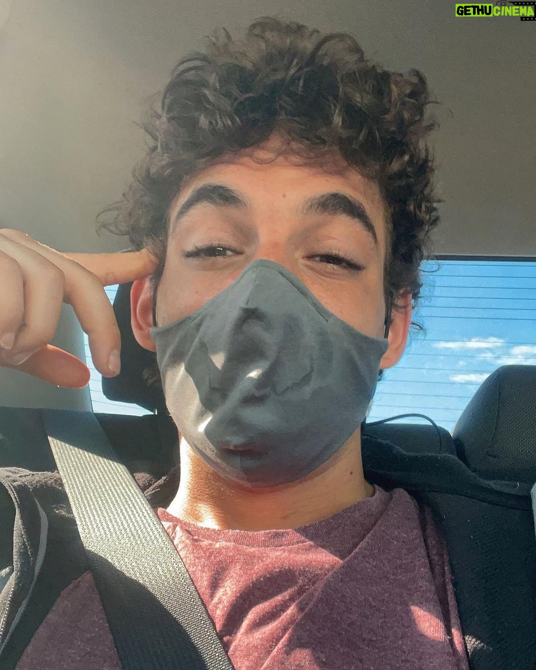 Miguel Herrán - 1.7 Million Likes - Río..
Ha sido un viaje increíble junto a ti..
Hoy cerramos una etapa juntos..
Y solo puedo decirte dos cosas..
GRACIAS Y TE QUIERO!❤️