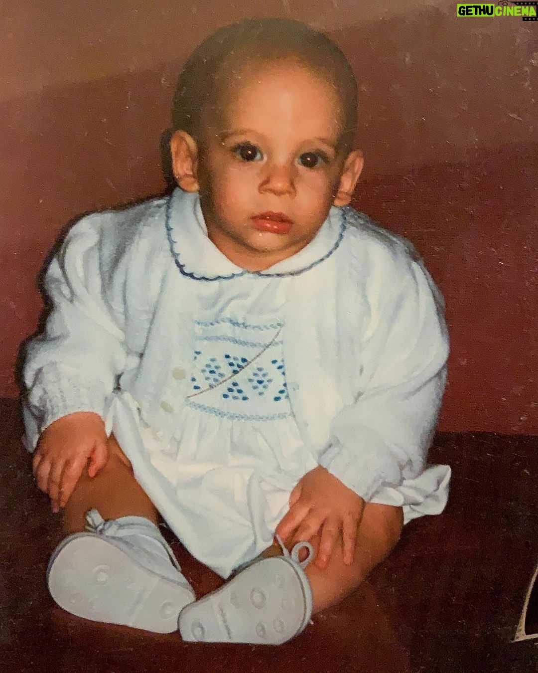 Miguel Herrán Instagram - Era pequeño, ignorante, calvo, vulnerable.. pero sobre todo.. era feliz.