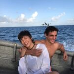 Miguel Herrán Instagram - En esta foto se puede ver claramente mi relación con @ursulolita una amistad muy divertida y enriquecedora.. sobre todo para mí. Que me has ayudado siempre y me has enseñado mucho más de lo que yo te voy a poder devolver jamás.. Por que eres una compañera increíble y una mujer excepcional.. por que siempre me descojono contigo y ojalá que nuestros caminos se sigan cruzando por mucho tiempo y podamos seguir creando cosas tan bonitas juntos como a TOKIO & RIO!!❤ Te quiero @ursulolita ❤