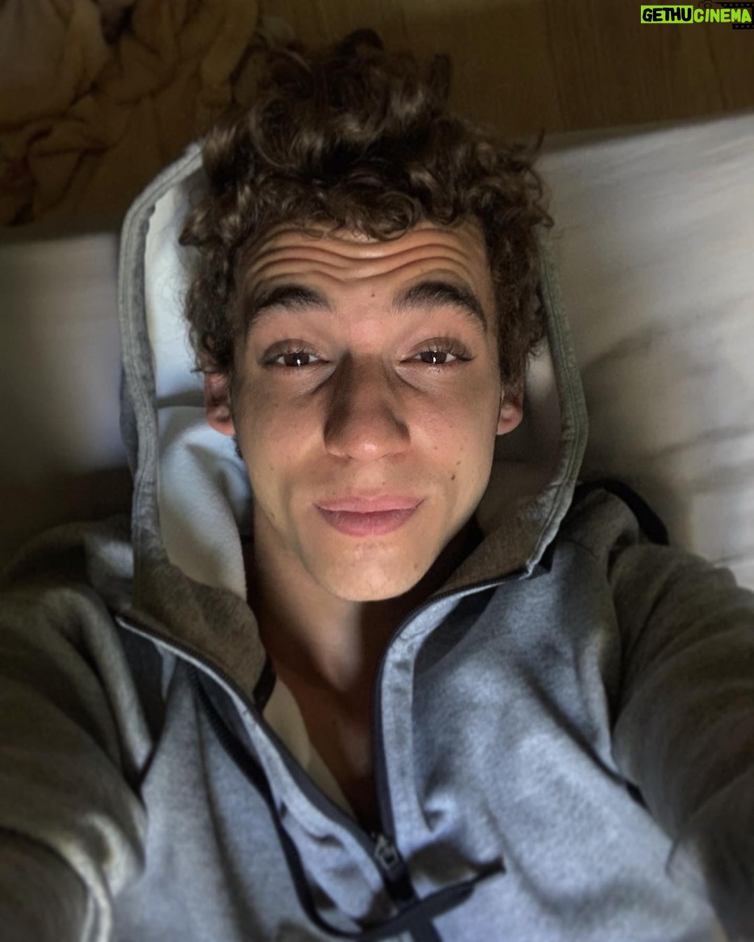 Miguel Herrán Instagram - Buenos días!!☀️
