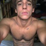 Miguel Herrán Instagram - Me aburro..