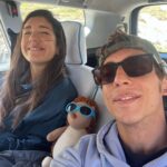 Miguel Herrán Instagram – Bueno.. poco más puedo decir. 
Las imágenes hablan por sí solas.. 
esta es mi familia.
Y es lo que más quiero en este mundo.
@celiapedraza_  me ha hecho el mayor regalo de mi vida.. vamos a ser padres. 
Todavía no sabemos nada, solo que de momento está todo perfecto y que tenemos una ilusión que nos cuesta mucho gestionar. 
🌻🥑🦋🦔🌙❤️