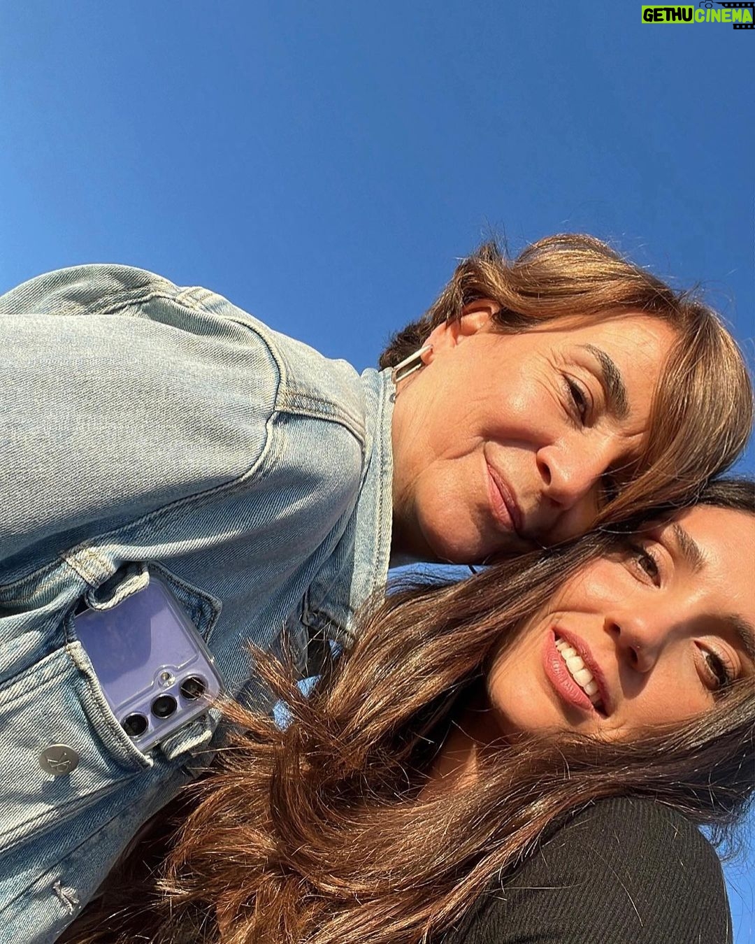 Miguel Herrán - 1.4 Million Likes - Bueno.. poco más puedo decir.
Las imágenes hablan por sí solas..
esta es mi familia.
Y es lo que más quiero en este mundo.
@celiapedraza_ me ha hecho el mayor regalo de mi vida.. vamos a ser padres.
Todavía no sabemos nada, solo que de momento está todo perfecto y que tenemos una ilusión que nos cuesta mucho gestionar.
🌻🥑🦋🦔🌙❤️