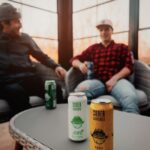 Mikaël Kingsbury Instagram - Dégustation de la meilleure bière sans alcool avec les boys! @sobercarpenter 🍻🍻🍻