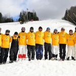 Mikaël Kingsbury Instagram - 1ère édition du camp Mikaël Kingsbury réussie!! 92 jeunes skieurs incroyables⛷👌🏼 Merci à ma belle gang de coachs, Dominique, Michèle, aux bénévoles et aux précieux commanditaires @sommet_saint_sauveur @oakleyskiing @underarmourca @auclairsports @obersonboutique @desjardinscoop @liveholos 📸 @bernardbrault Sommet Saint-Sauveur