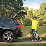 Mikaël Kingsbury Instagram - The off-season is my golfing season. I love how much storage the XC60 PHEV can hold. It fits all my equipment🏌🏼‍♂️plus a few friends too! #XC60 #VolvoRecharge #Golf