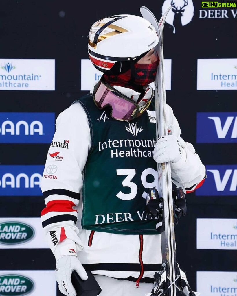 Mikaël Kingsbury Instagram - Back 2 back🥇🥇 No words🤯 Thanks to my team, coaches, trainers for helping me getting back to the TOP! #65WorldCupWins Deer Valley Resort