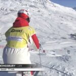 Mikaël Kingsbury Instagram - 1-2 Canada🥇🥈🇨🇦 !!!! Félicitations mon @elliot_vaillancourt pour ton premier podium 🤝🏼🍾🍾 Hat trick🥇🥇🥇🎩 #83 L'Alpe-d'Huez