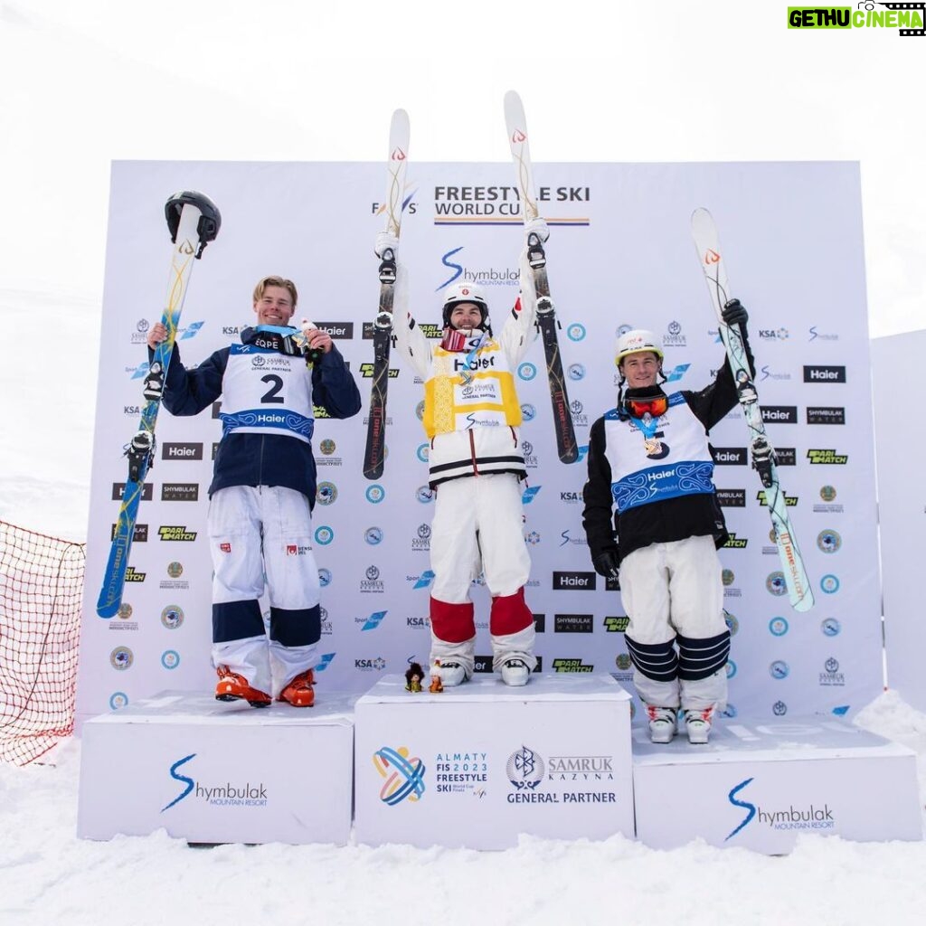 Mikaël Kingsbury Instagram - Best way to finish the season!! World Cup win n80🥇🤯 and 3 new crystal globes🔮🔮🔮 Lets go home🛩️😁 Almaty, Kazakhstan