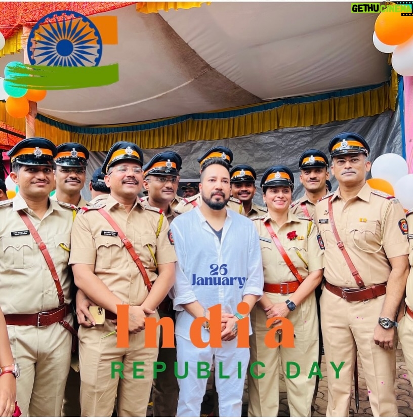 Mika Singh Instagram - HAPPY REPULIC DAY 🙏🇮🇳 PROUD TO BE AN INDIAN.. JAI HIND JAI BHARAT🙏🙏.. . . . . . . . . #republicday #mikasingh #instagram #jaihind #jaibharat #bolly #singer #viral #trending