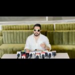 Mika Singh Instagram – Such an amazing #Rakhi Celebration 🎉
@mikasingh bhaji Celebrated #rakshabandhan with @divinetouchfoundation_ Girls 🥳🥳 
On the Occasion of #rakshabandhan !!

#mikasingh #mikasinghfans #mikasinghlive
#bollycelebrities_ #fanpage #fanmoment