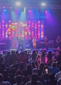 Mika Singh Instagram - Done with 15 houseful shows in USA’s east coast It wouldn’t have been possible without my wonderful fans. Thank you everyone for your love and support & special thanks to @manish.sood Bhaaji for planning & executing these amazing shows. We’ll be back soon to take over the west coast See you soon America 🇺🇸 Thank you for the love ❤️… . . . . . #mikasingh #viral #trending #bollywoodsinger #singer #bollywood #instagram #bollywoodsongs #viral #horse #horseriding #richest #richestman #richestlifestyle #mikasinghlive #mikasinghusatour2023 #bolllywoodsingers