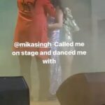 Mika Singh Instagram – When you emcee the pre show @mikasingh live concert in Minneapolis and he called you 🙈🙈 in between his power packed performance on stage and dance with you ….. omg … that moment 😍😍😍🔥🔥🔥🔥💖💕❤️ 

… I just can’t explain her that surreal moment 🔥🔥💖

Thank you @lmtseva @manish.sood this was a night to remember forever ❤️❤️💖 so serene 💕 
And thank you each and everyone of you who cheered for me ❤️😘 you all were so amazing 😘 thank you all my queens for constantly supporting me there love you 😘 

Thank you @stuti.music & @madhavigurajada for this lovely capture💖😘
#mikasingh #liveconcert #minneapolis #emcee #lightcameraaction #stage #emceelife #emceeing Minneapolis Convention Center