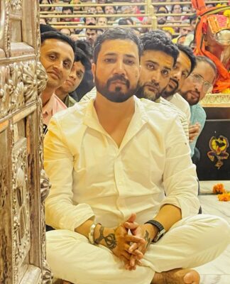 Mika Singh's Instagram Royalty: The Top 10 Most Liked Photos!
