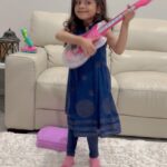 Mika Singh Instagram - Mika Singh 2.0 in Making 😂😂 The only hindi Jia knows n speaks is “Mika Singh Songs”!! She is a true fan n highly inspired by Sir Mika Singh @mikasingh 🙏 Eden Prairie, Minnesota