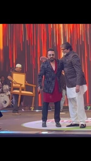 Mika Singh Instagram - Happy birthday to the super star of the millennium the one and only @amitabhbachchan bhaaji ..

.
.
.
.
.
.
.
.
#amitabhbachchan 
#mikasingh #mikasinghsongs #mikasinghlive #mikasinghfans #kingmikasinghfanclub #kingmikasingh #Mikasinghusatour2023