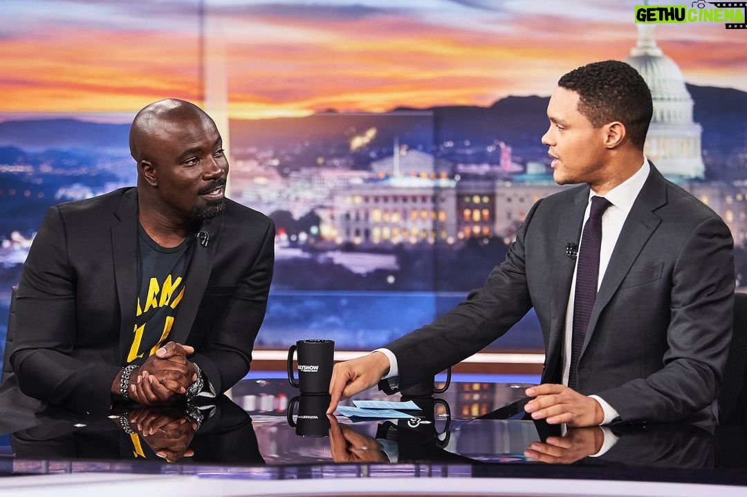 Mike Colter Instagram - Congratulations to @trevornoah on a job well done on the @thedailyshow . Your time flew by. Thanks for using your platform to bring awareness, enlighten us and make us laugh. Good luck and much success on all your future endeavors #dailyshow #trevornoah #mikecolter New York City