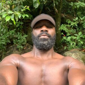 Mike Colter Instagram - I loved my time in Puerto Rico. Thank you for hosting our film @planemovie. The people, the food, the culture, the land and the music! And let's not forget the MOFONGO! Puerto Rico Photo dump.❤️❤️❤️#onlocation #puertorico #elyunquerainforest #robertoclemente @rootsoffight #filminglocation #behindthescenes #mikecolter #professionalpretender