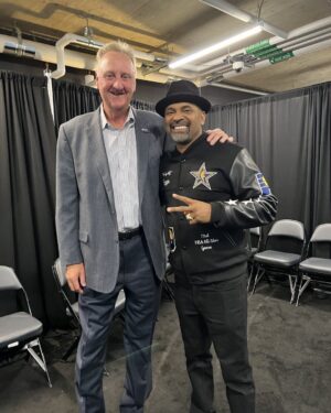 Mike Epps Instagram - Look up in the sky it’s a bird 🦅 2 Indiana boys 🏀 #larrybirdlegend