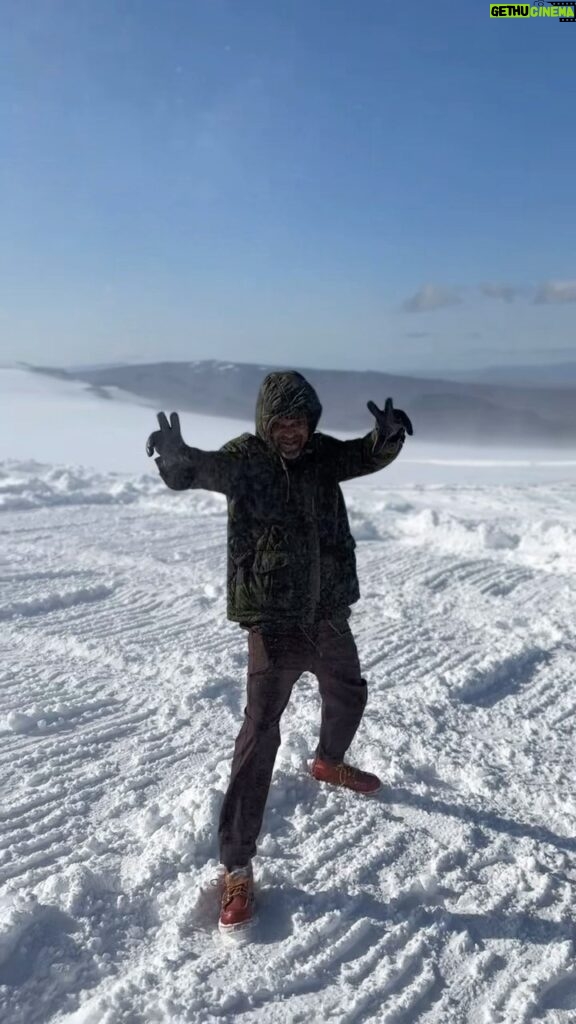 Mike Epps Instagram - Now standing on a Glacier sub below 🧊👌🏽🤷🏾‍♂️🌍 Iceland