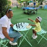 Mike Epps Instagram – Life is a game Push a pawn with the little ones ♟️♟️♟️#chessnotcheckers⚫️🔴