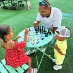 Mike Epps Instagram – Life is a game Push a pawn with the little ones ♟️♟️♟️#chessnotcheckers⚫️🔴