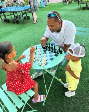 Mike Epps Instagram - Life is a game Push a pawn with the little ones ♟️♟️♟️#chessnotcheckers⚫️🔴