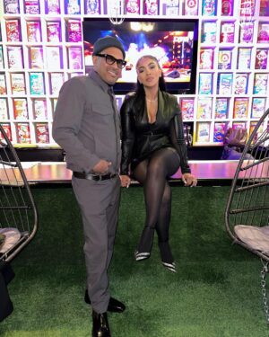 Mike Epps Instagram - Happy new years from the Epps’s 🍾💥🔥💃🏻😎🎥