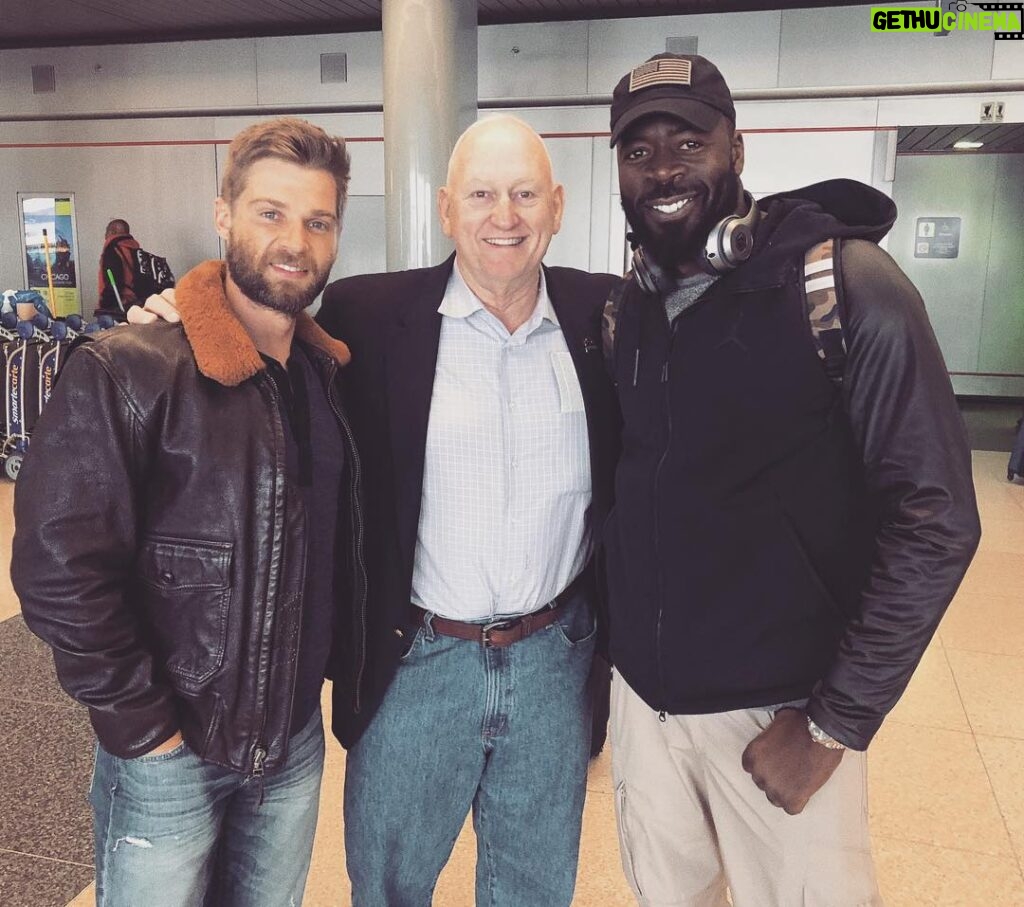 Mike Vogel Instagram - What an honor! Getting to meet Special Operations legend #GeneralJerryBoykin on our way to DC for press on @NBCTheBrave Made my #VeteransDayWeekend #TheBrave @demetriusgrosse