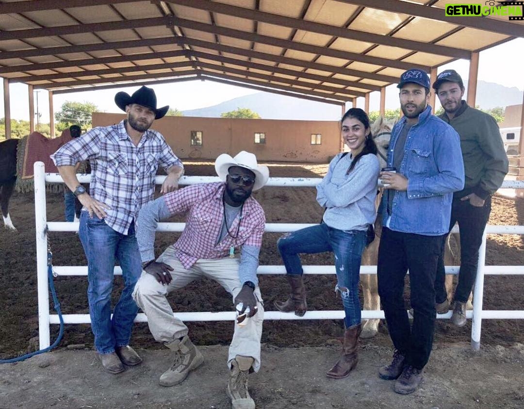 Mike Vogel Instagram - Cast of @nbcthebrave doing “research” for an upcoming episode. You’ll dig this one @natacha.karam @noahmills @haditabbal @sofiapernas @demetriusgrosse @tateellington @deangeorgaris @mikalvega #TheBrave