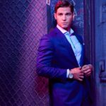 Mike Vogel Instagram - Keep it buttoned up, Coop. Always buttoned up…… @sexlife @netflix #TeamSexLife